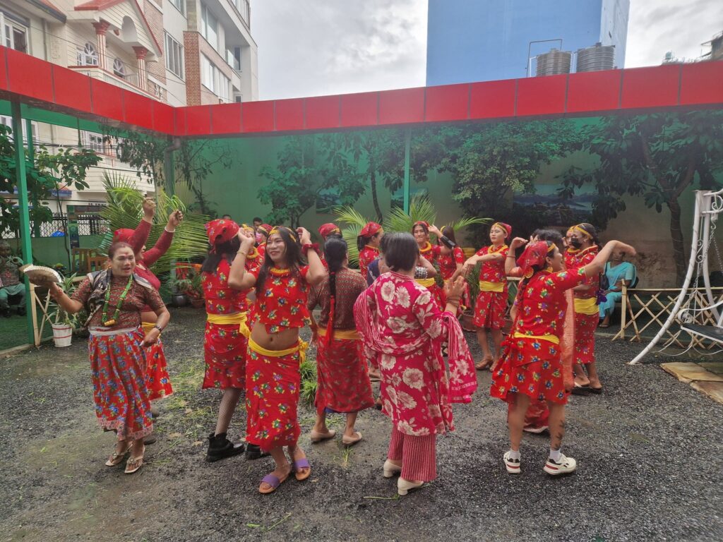 यौनिक तथा लैङ्गिक अल्पसङ्ख्यक समुदायको रोपाइ जात्रा