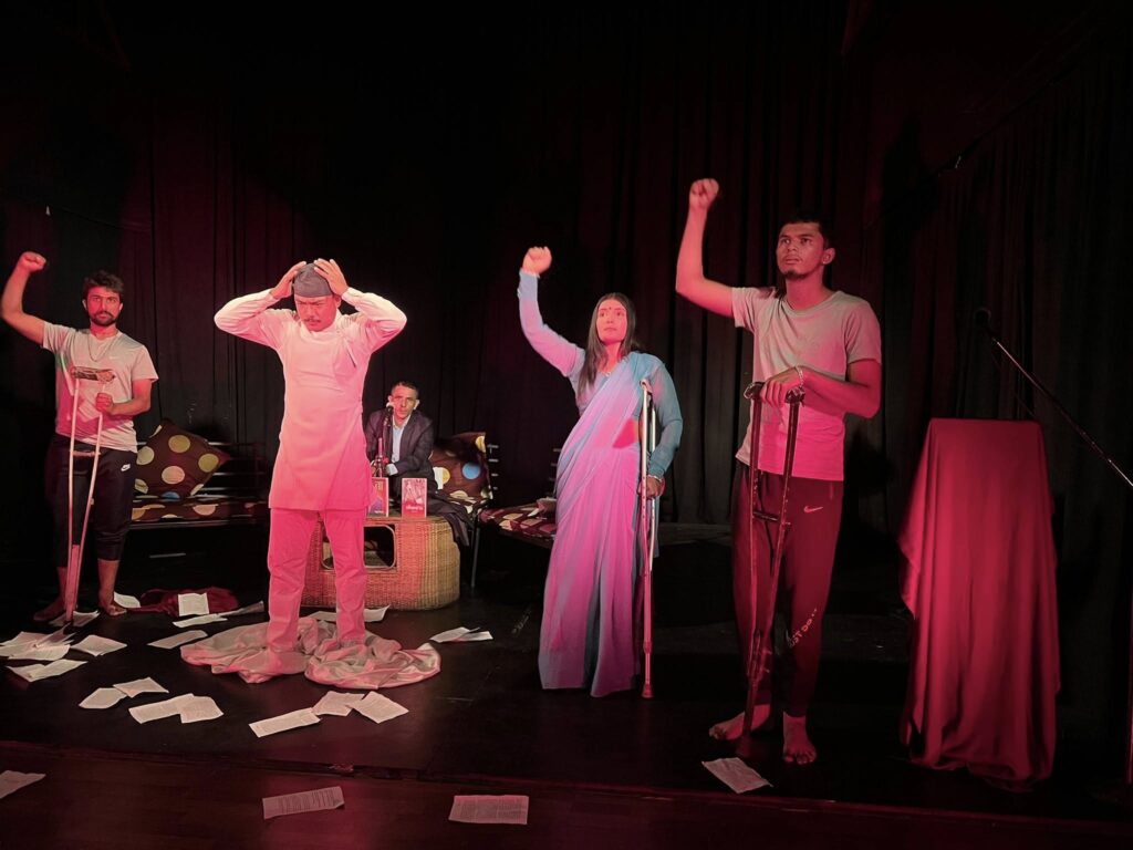 कवि तथा गजलकार बाबु त्रिपाठीका दुई कृतिमाथि विमर्श