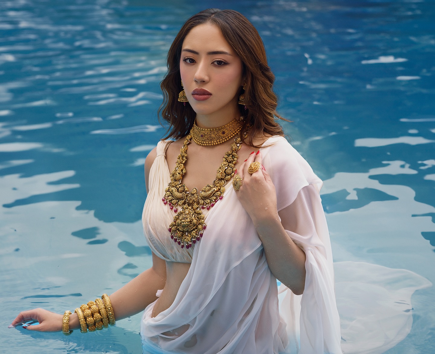 प्रभावशाली महिला र गहना : विगतदेखि वर्तमानसम्म