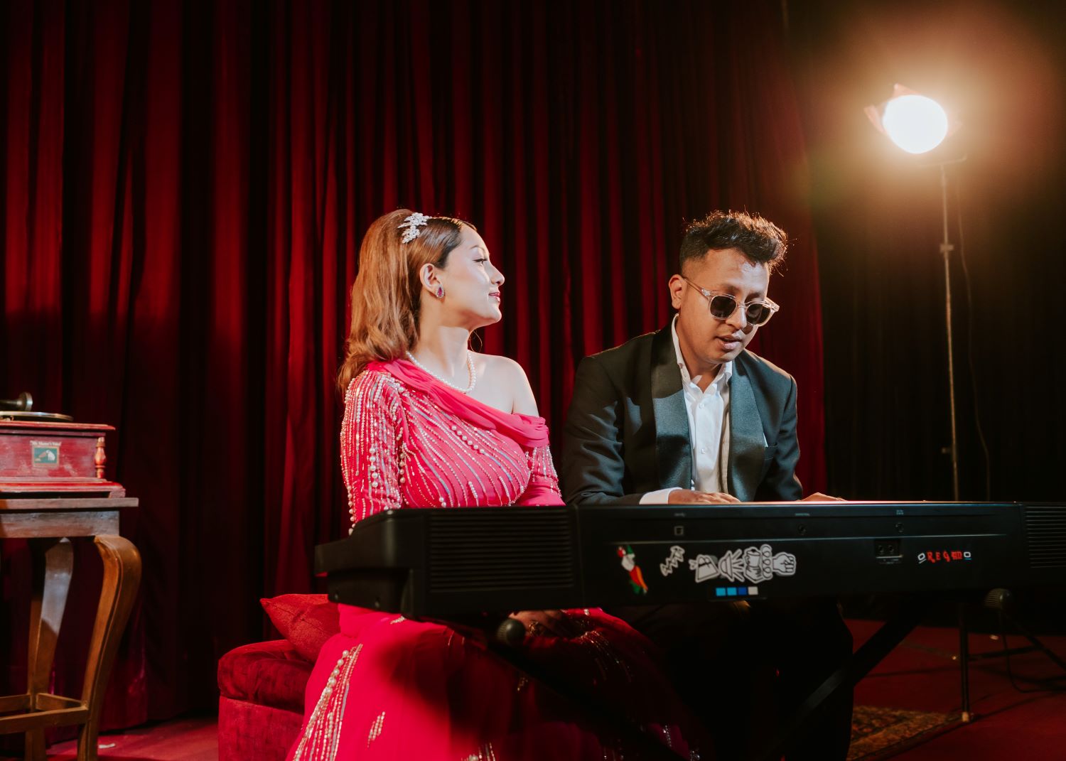 साङ्गीतिक जोडीको मिलेको सुर